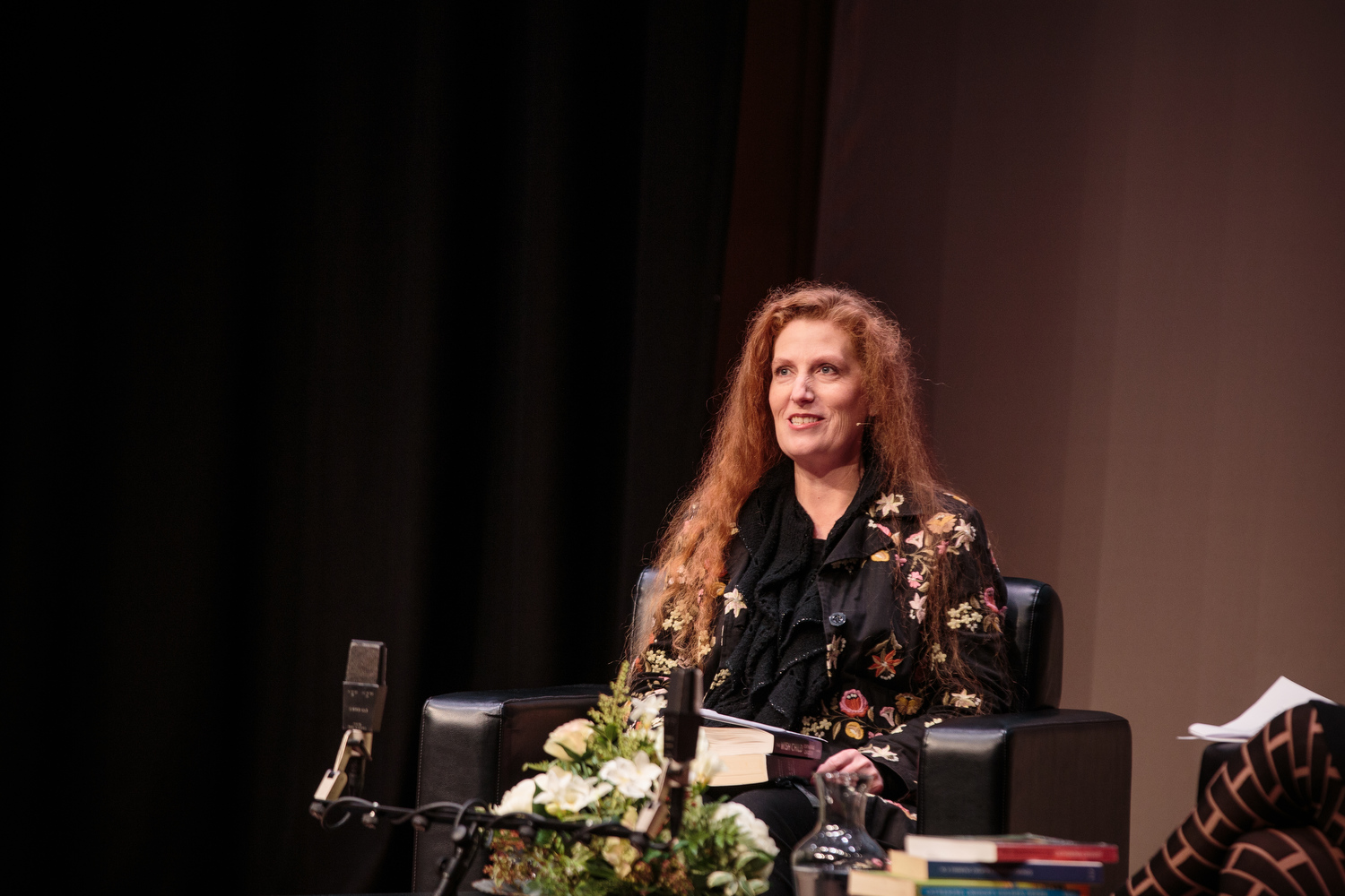 Imagem de referência relacionada a Catherine Chidgey, item descrito como romancista neozelandesa