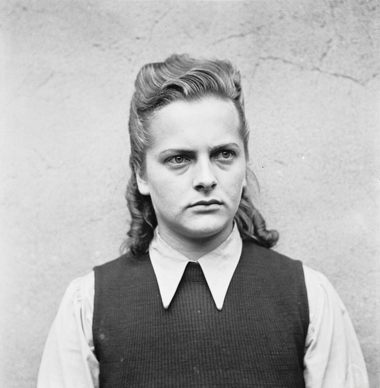 Imagem de referência de Irma Grese, descrito nos dados abertos como guarda feminina da SS (1923–1945)