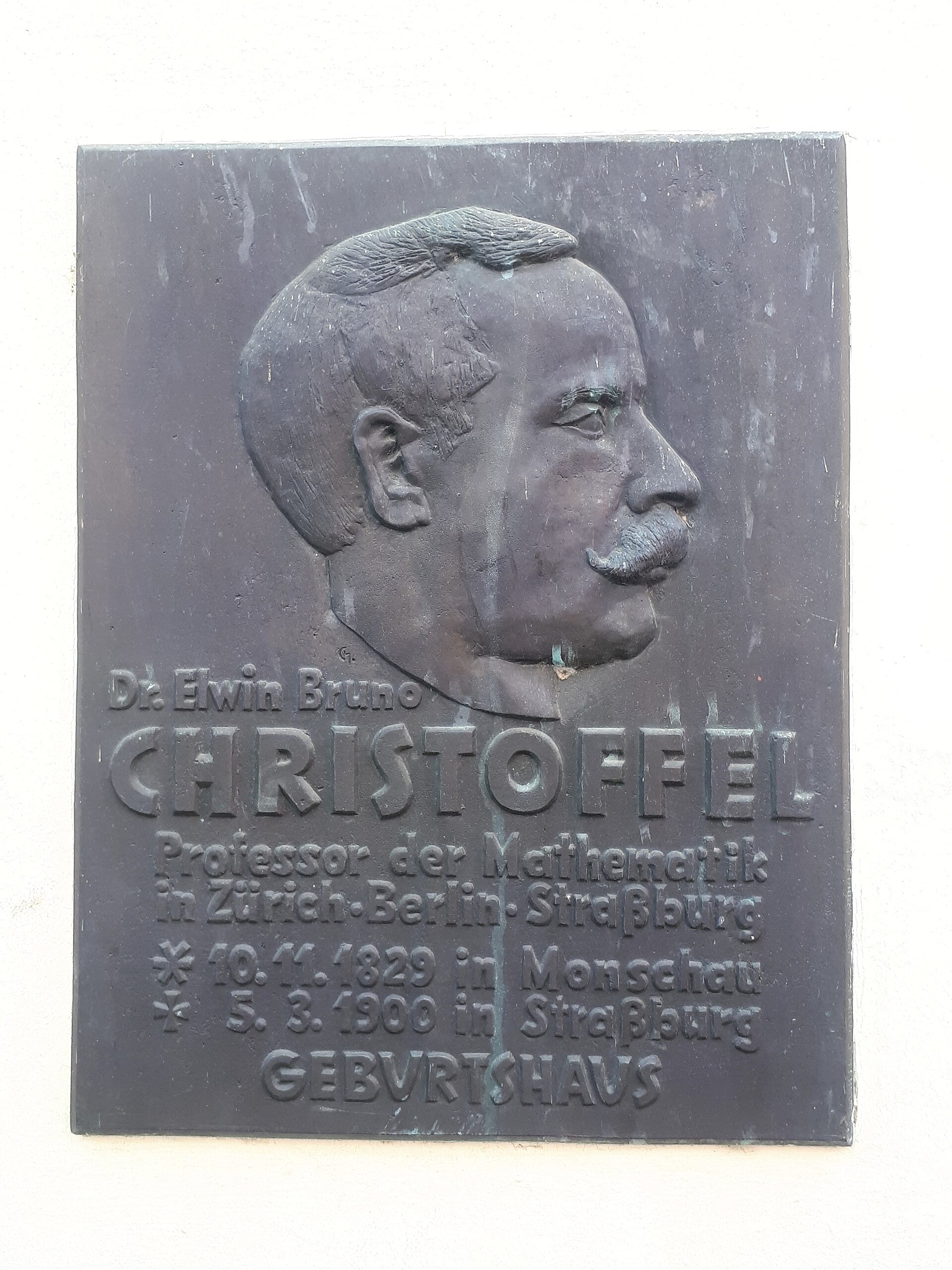 Imagem de referência relacionada a Elwin Bruno Christoffel, item descrito como professor académico alemão