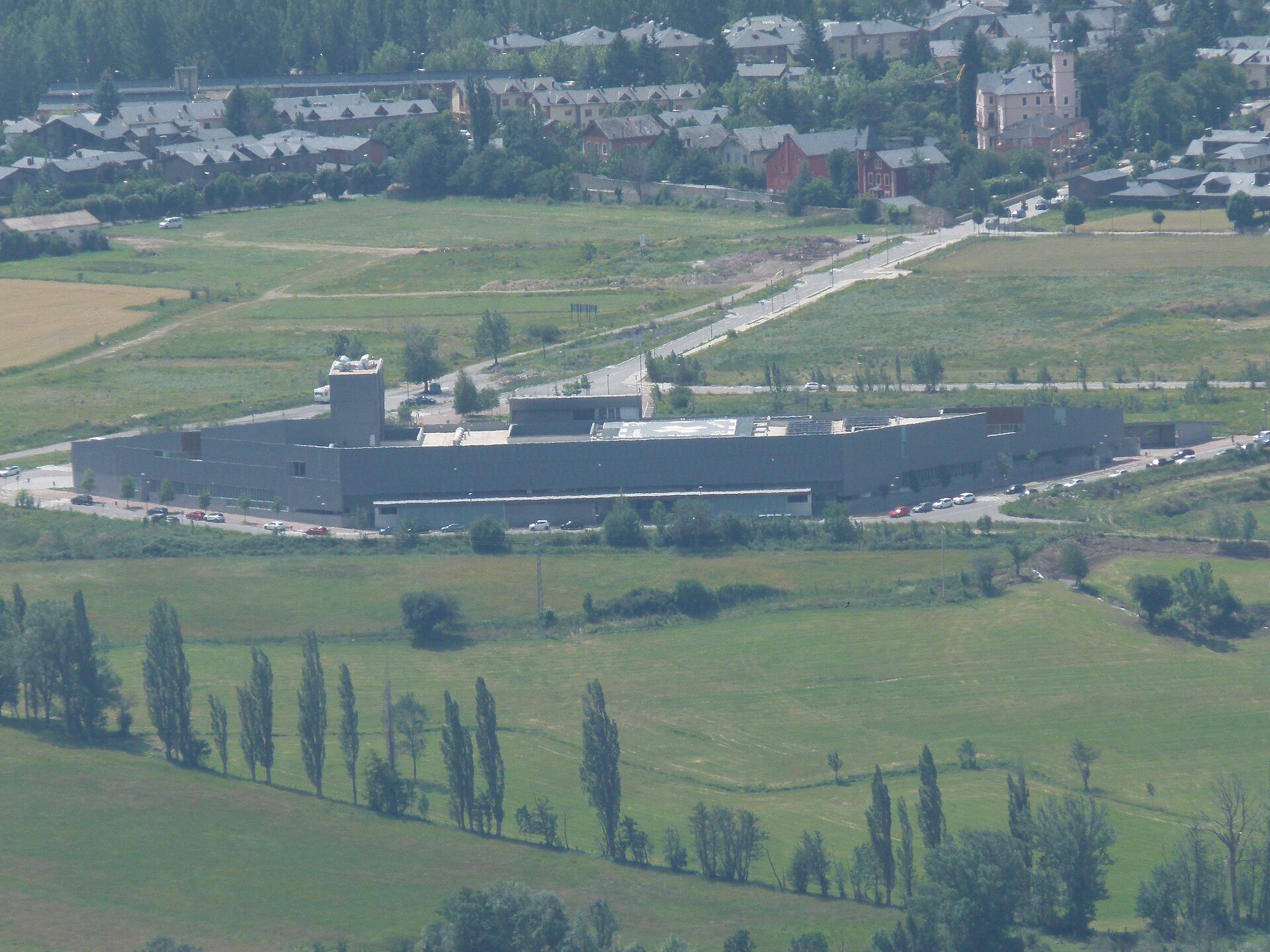 Imagem de referência relacionada a Agrupació Europea de Cooperació Territorial Hospital de la Cerdanya, item descrito como hospital em Espanha