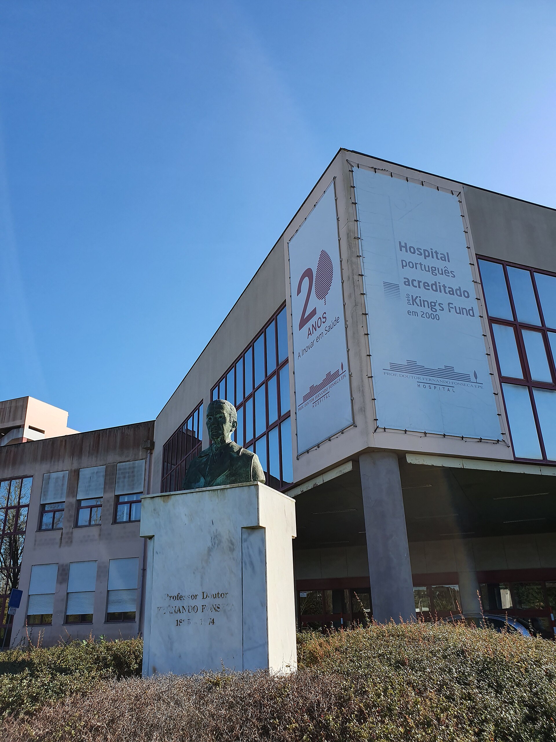 Imagem de referência relacionada a Hospital Professor Doutor Fernando Fonseca, item descrito como hospital público na Amadora, Portugal