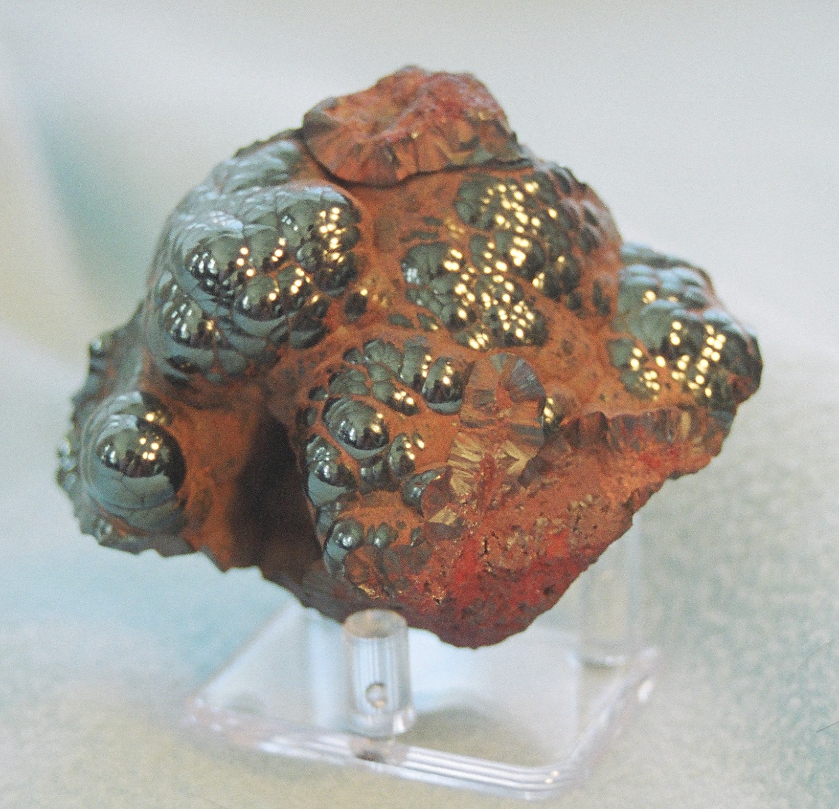 Imagem de referência de hematite, descrito nos dados abertos como minério de ferro