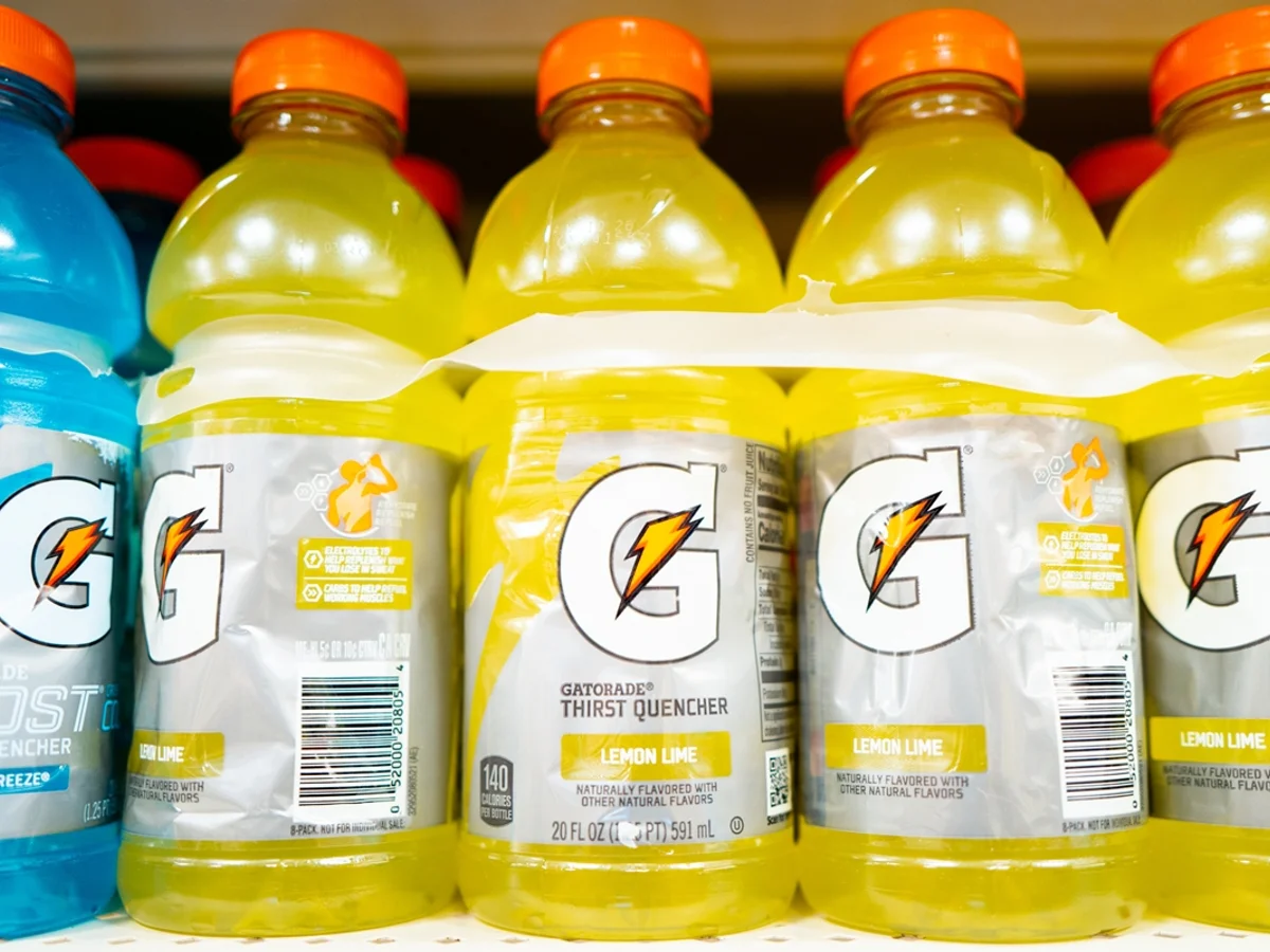 Gatorade recolhe 122 mil caixas de bebida por corante não declarado nos EUA