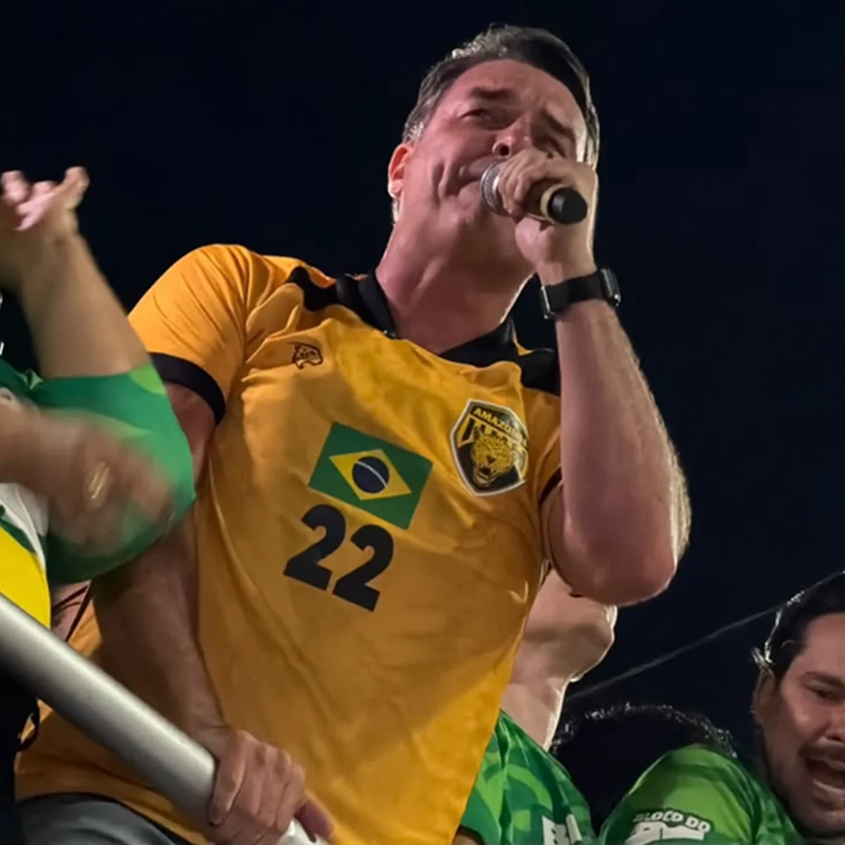 Flávio prepara ofensiva com influenciadores e eleva investimento nas redes