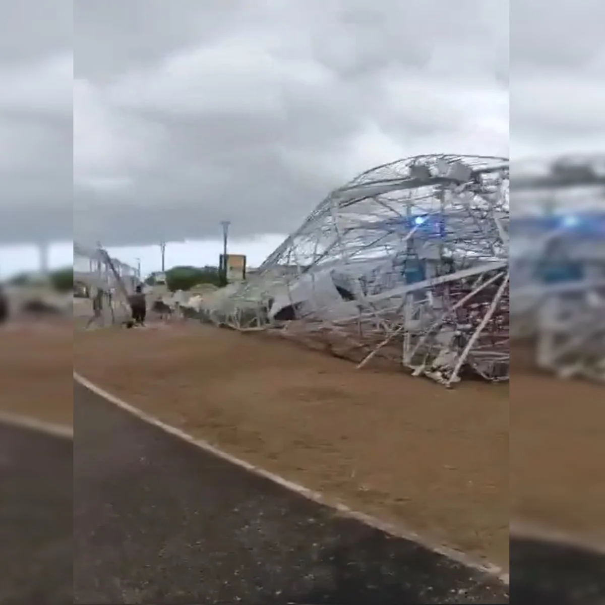Imagem gigante de Nazaré desaba após forte chuva em Belém