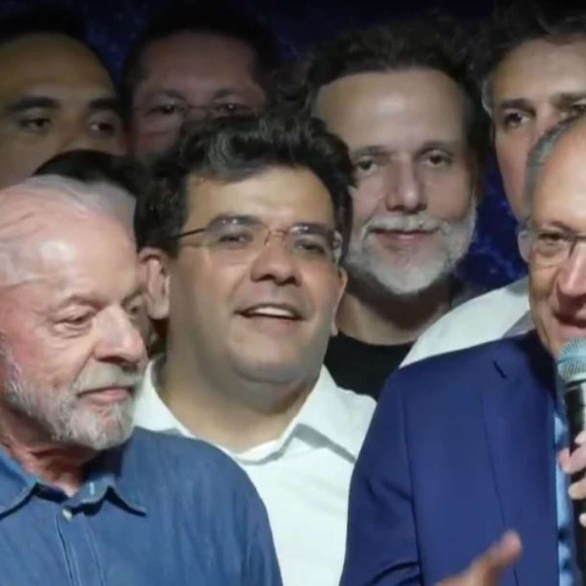 Alckmin discursa antes e diz que Lula ‘salvou a democracia’