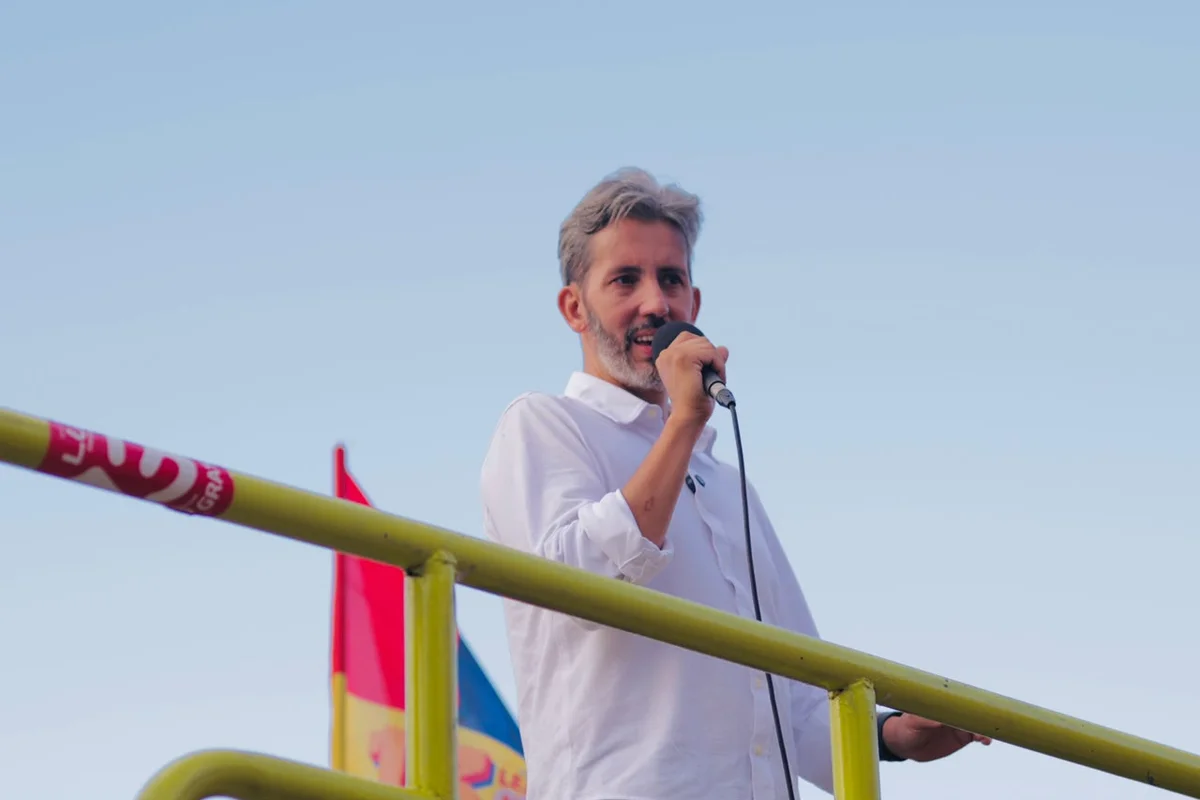 Grass promete construir 100 creches no DF e ampliar benefícios sociais