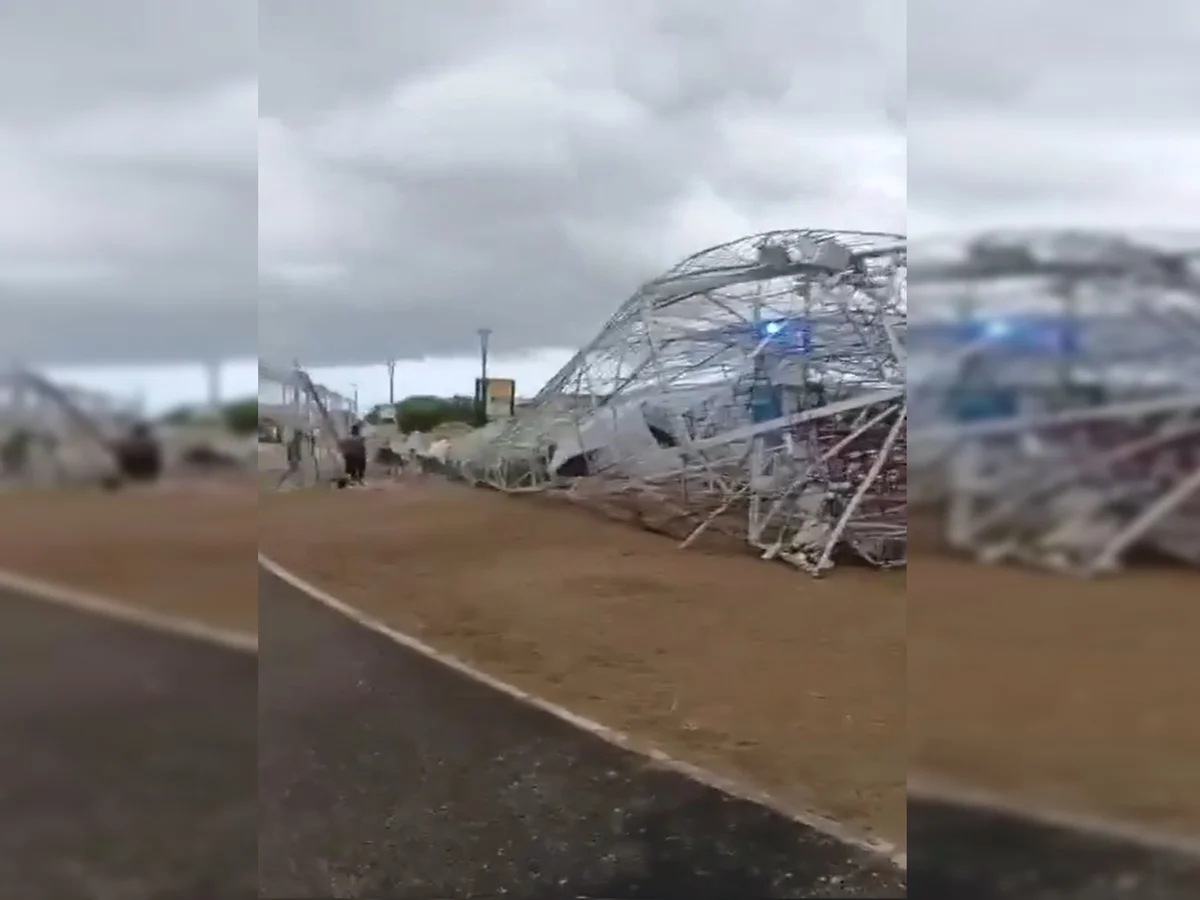 Imagem gigante de Nazaré desaba após forte chuva em Belém
