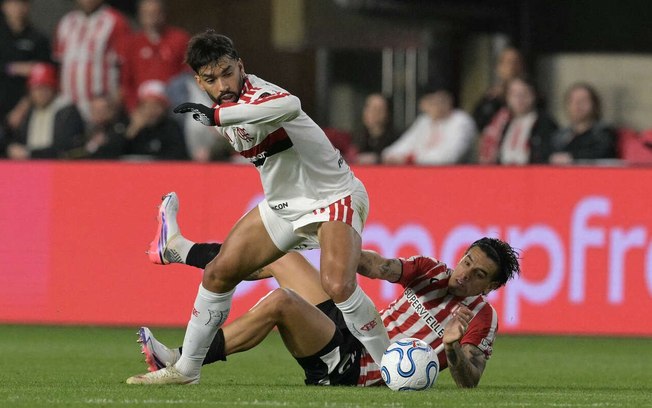 Estudiantes 19 arremates a gol. Flamengo, defensivo, lento? Cinco. Paquetá escapa de expulsão.‘Foi o juiz que não no deixou jogar’, tentou justificar Jardim