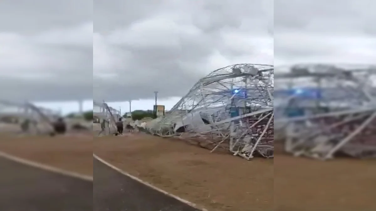 Imagem gigante de Nazaré desaba após forte chuva em Belém