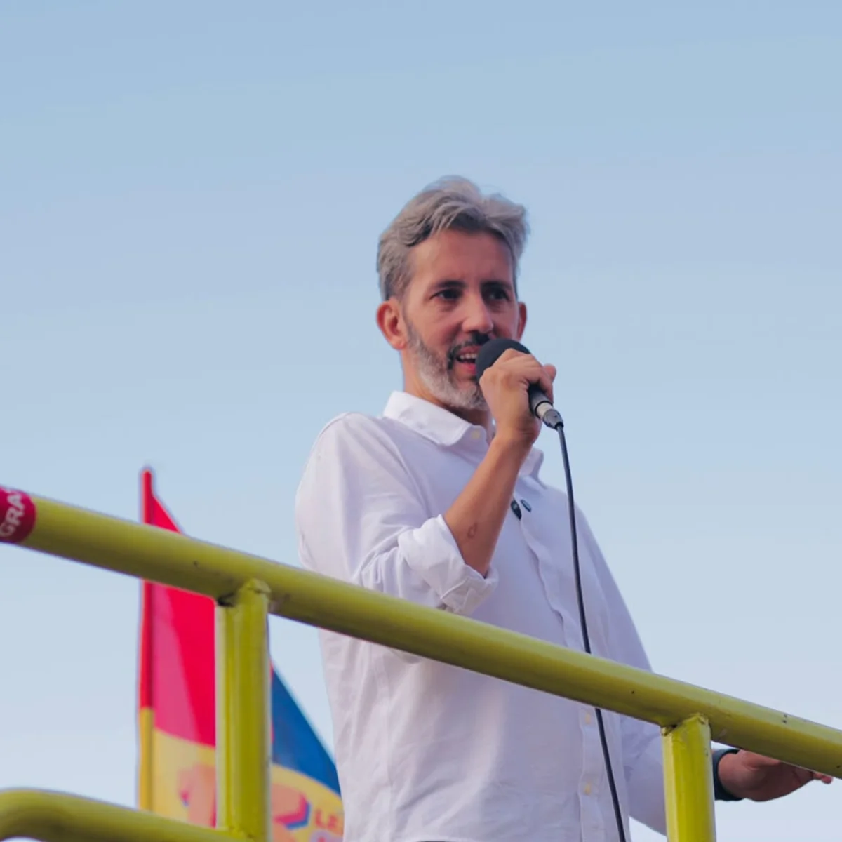 Grass promete construir 100 creches no DF e ampliar benefícios sociais