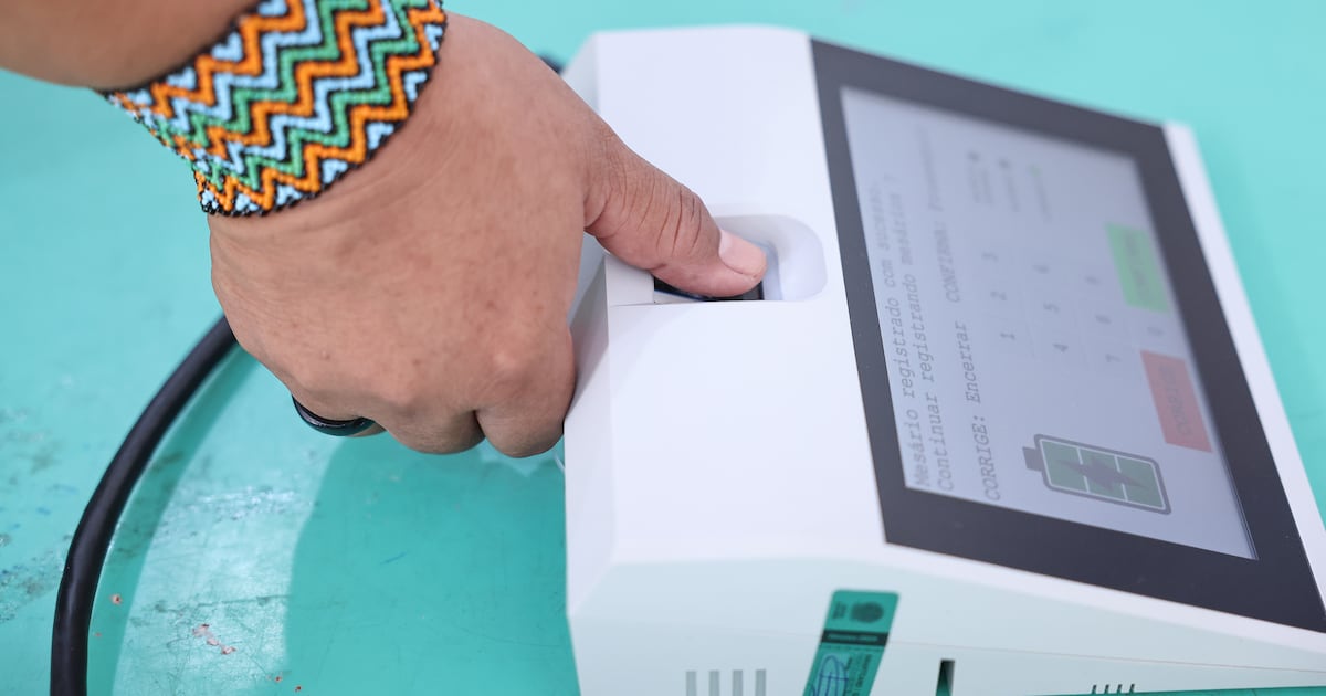 Ministério pede autorização para usar veículos públicos no transporte de eleitores indígenas