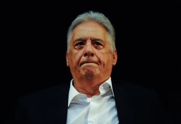 A lição de Fernando Henrique que Flávio Bolsonaro escolheu ignorar