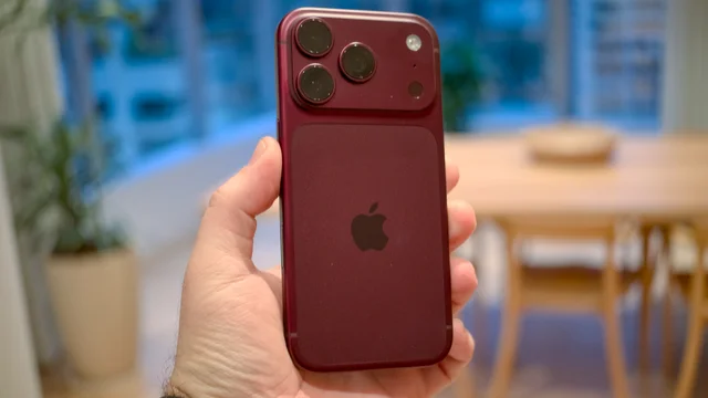 iPhone 18 Pro não decola e Apple já estaria cortando produção, diz site