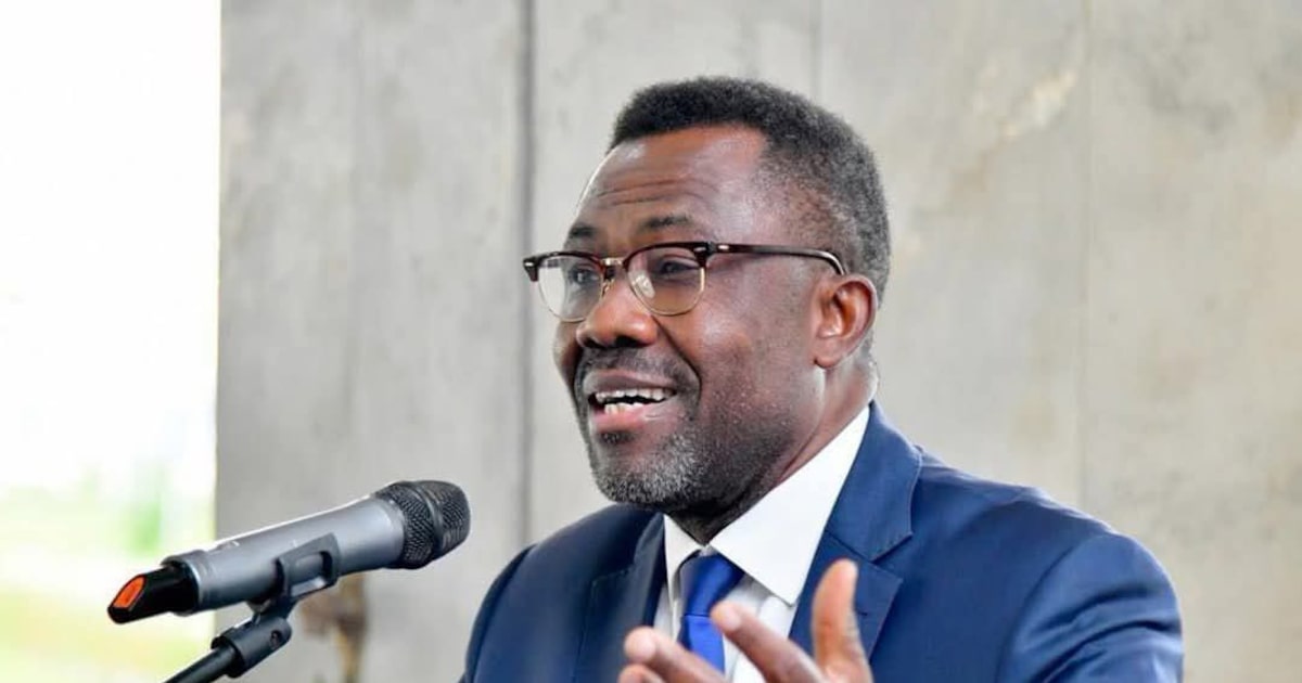 Ex-diretor acusa Uefa, Concacaf e AFC de ‘agenda oculta’ contra a Fifa: ‘Nem têm direito de voto’