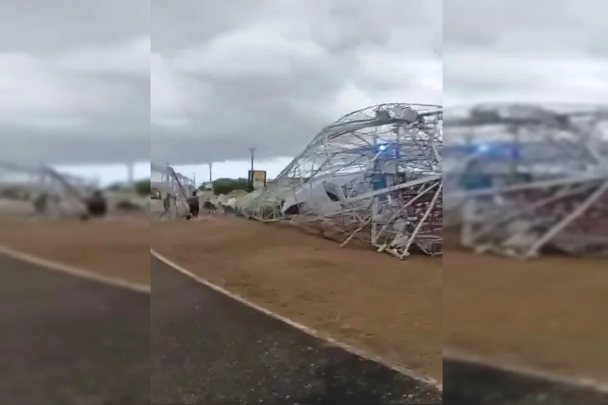 Imagem gigante de Nazaré desaba após forte chuva em Belém