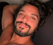 Rodrigo Simas grava participação em Quem Ama Cuida