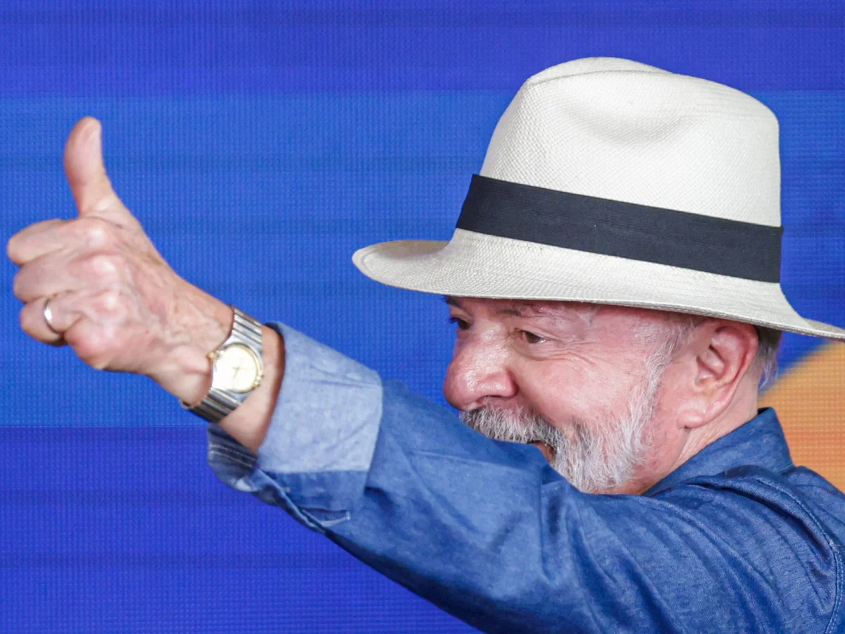 Lula após reeleição: "Precisamos governar para 215 milhões de brasileiros"