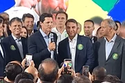 Flávio prepara ofensiva com influenciadores e eleva investimento nas redes