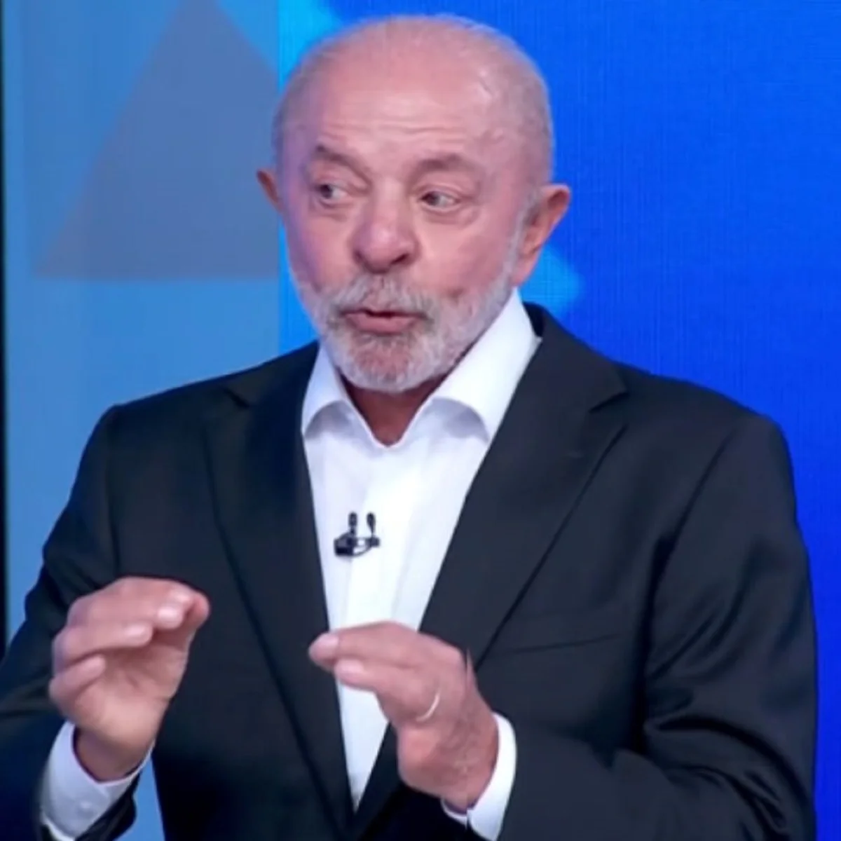 Lula rebate Flávio “Não vou permitir que um miliciano me chame de 9 dedos"